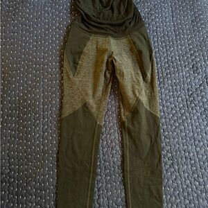 Beyond Yoga Maternity Leggings